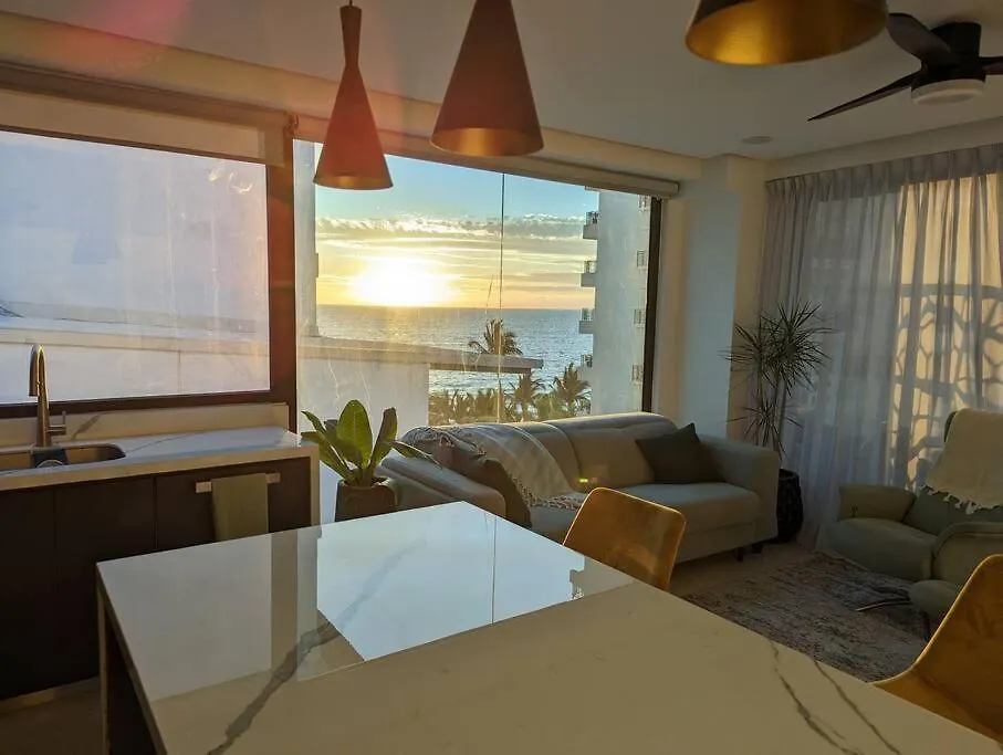 Ocean View Penthouse In P.V. Romantic Zone Puerto Vallarta