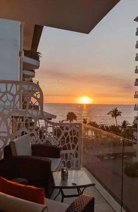 Ocean View Penthouse In P.V. Romantic Zone Puerto Vallarta