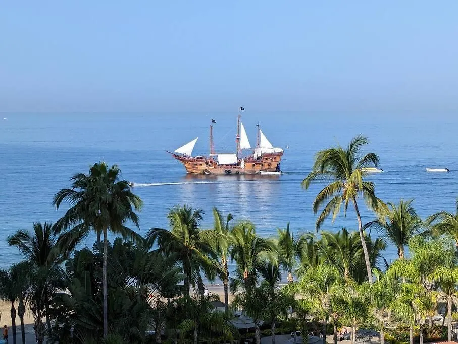 Ocean View Penthouse In P.V. Romantic Zone Puerto Vallarta